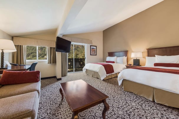 Double Queen Mountain