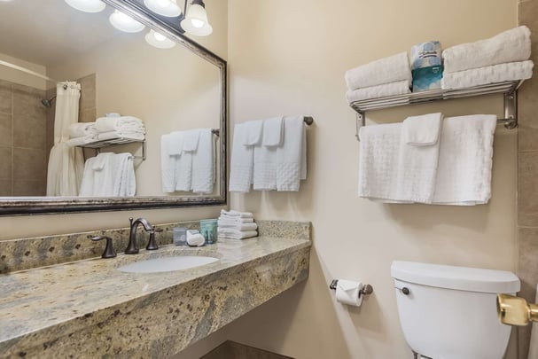 Double Queen Mountain