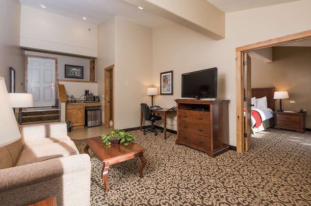 King Mountain View Suite