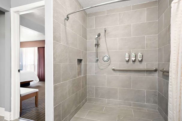 BW Pocatello ID Queen Suite with Roll In Shower