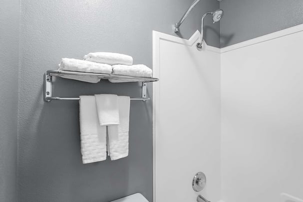 Single Queen Bathroom