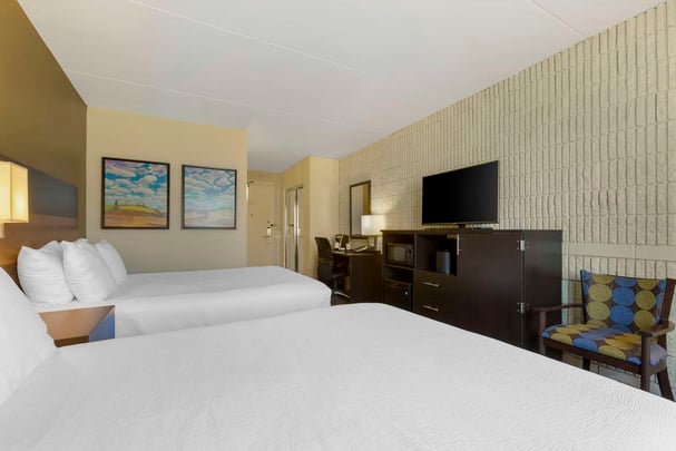 Standard Double Queen Room