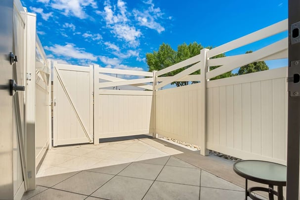 BW Jerome QueenPatio