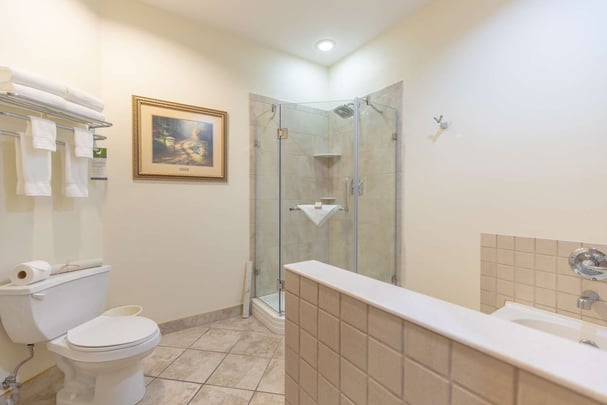 Clearwater Suite Bathroom