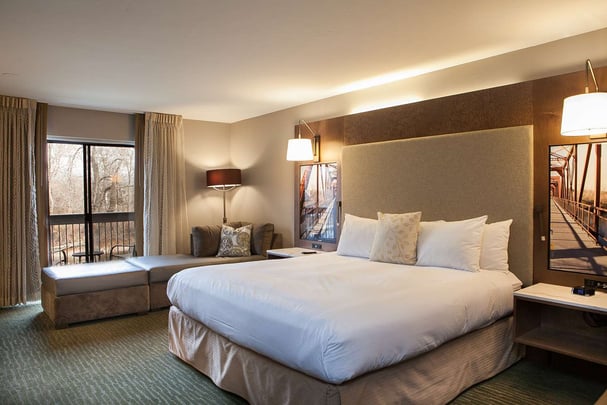 King Guest Room - River View