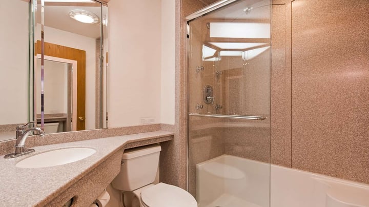 Hearts Delight Guest Bath