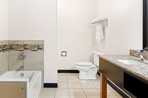 King Jetted Tub Suite