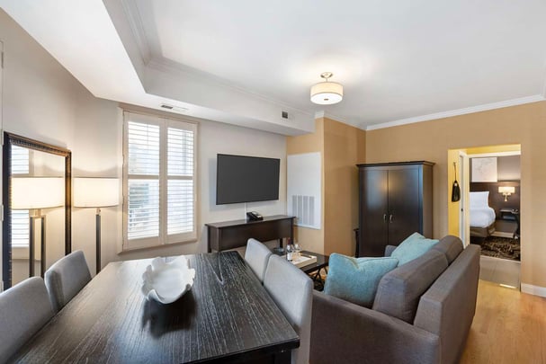 Double King Suite w/ Kitchenette