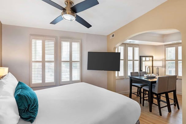 Double King Suite w/ Kitchenette