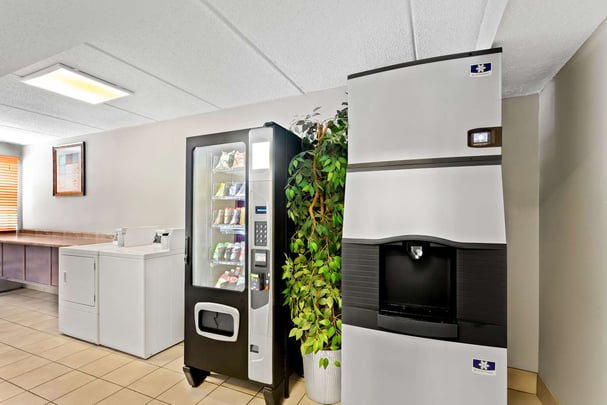 Vending Machine & Laundry