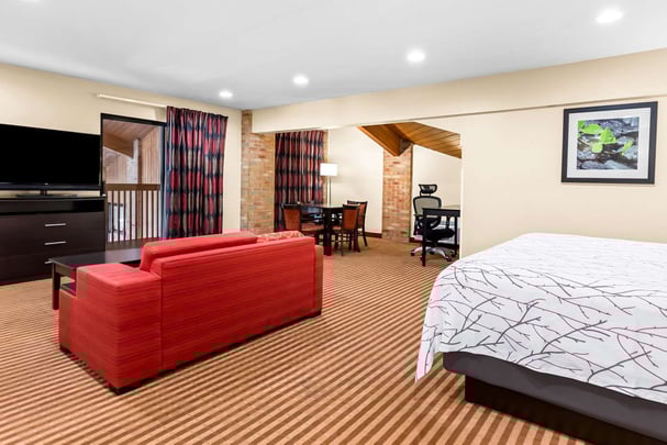 Large King Whirlpool Suite