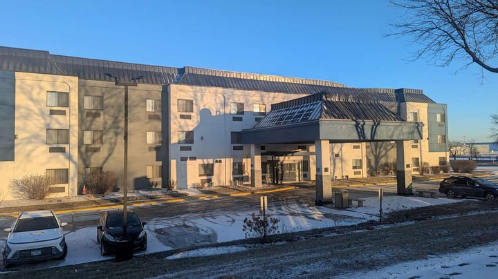 Best Western Bolingbrook Inn Exterior