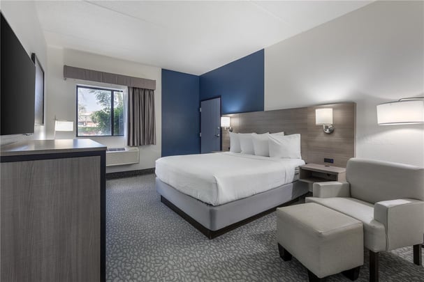 Accessible Queen Guest Room