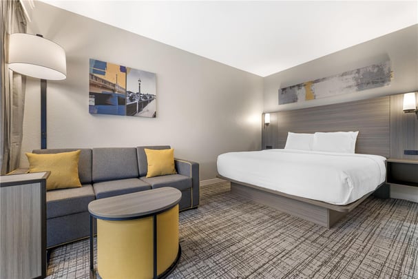 King Guest Room (Patio)