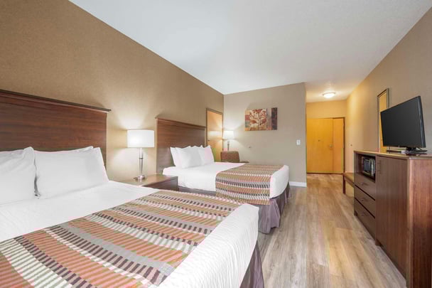 Accessible 2 Queen Beds