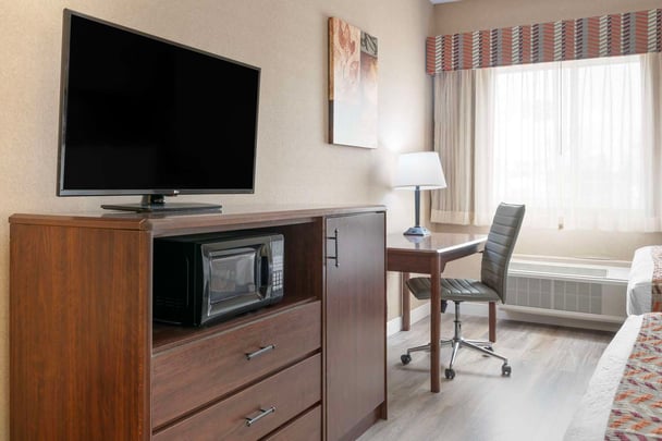 Accessible 2 Queen Beds