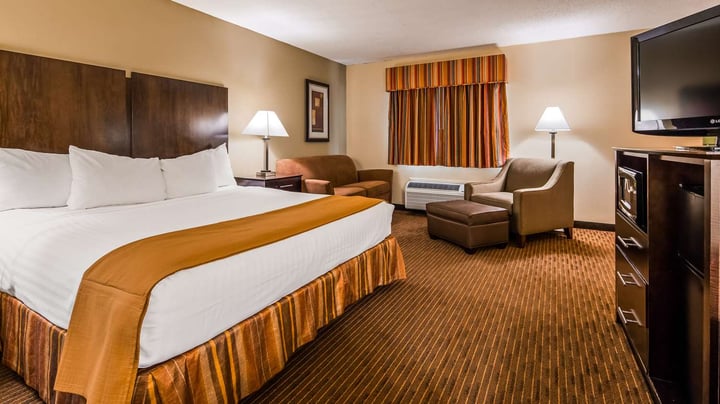 King Sofabed Whirlpool Room