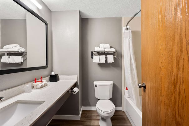 Corner Suite Bathrrom