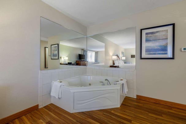 Whirlpool Suite