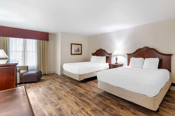 2 Queens Mobility Accessible Roll In Shower