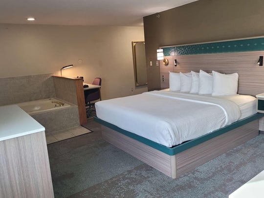 Whirlpool Tub Suite