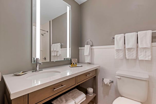 Double Queen Kitchenette