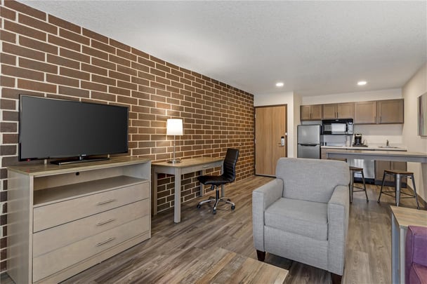 Two Room Suite with Kitchen