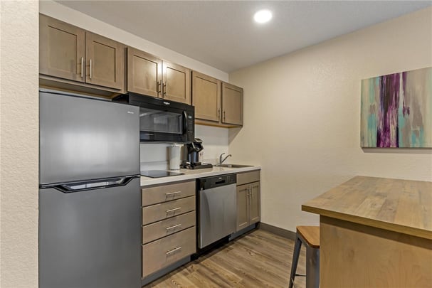 Two Room Suite with Kitchen - Executive Residency by Best Western Waterloo & Cedar Falls