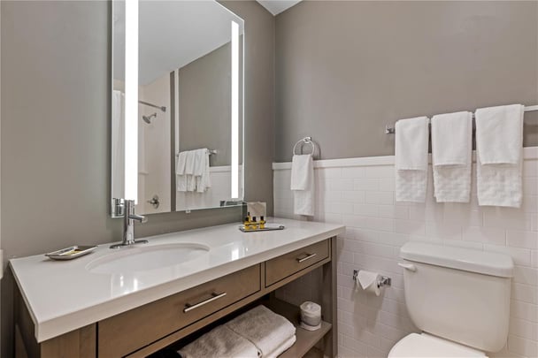 Double Queen Kitchenette