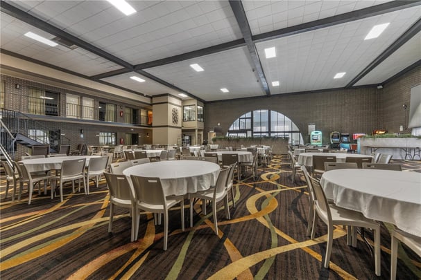 BW Angus Inn Common Area