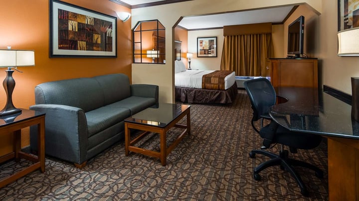 Suite with One King Size Bed