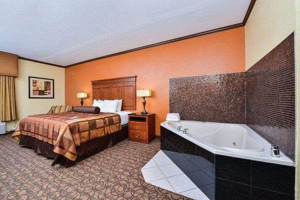 King Size Bed with Jacuzzi® Suite