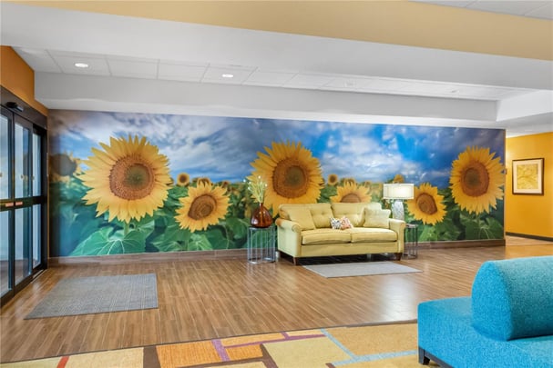 BW Hiawatha KS Lobby