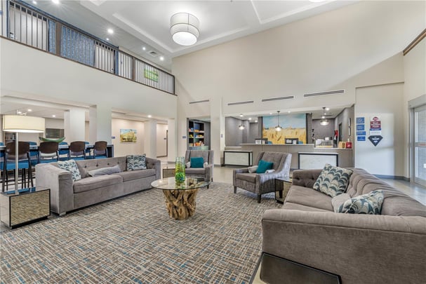 BW McPherson KS Lobby