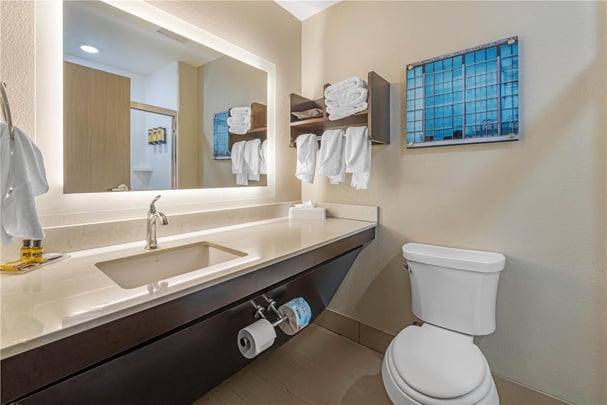 BW McPherson KS NHQQ