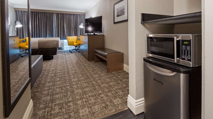 King Suite with Sofabed