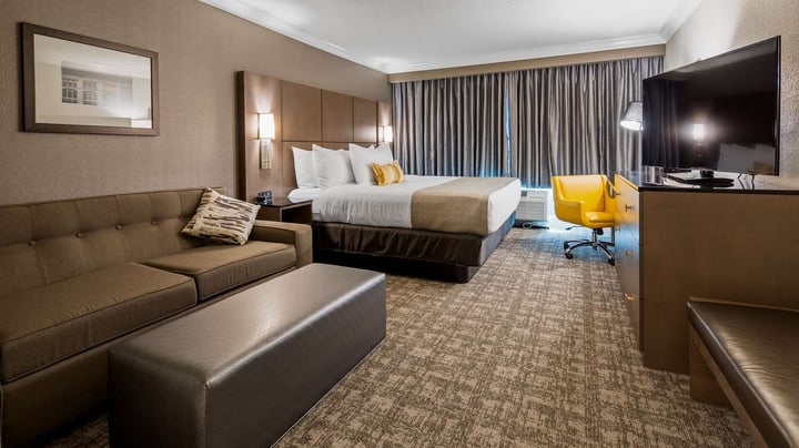 King Suite with Sofabed