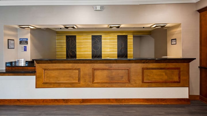 Guest Registration Desk