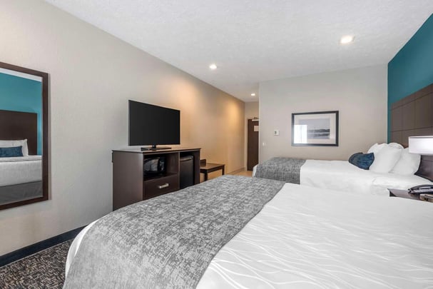 Accessible 2 Queen Beds