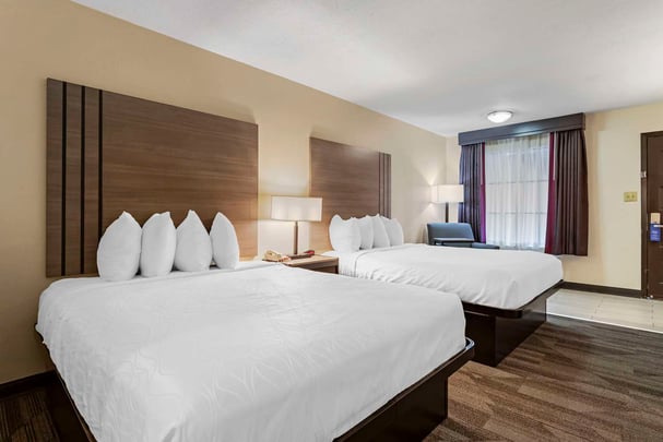 2 Queen Bed Room