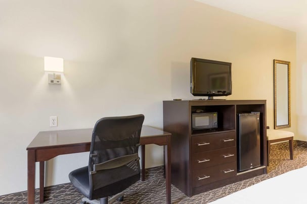 Two Queen Room - Sofabed