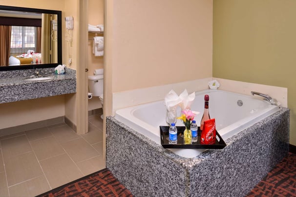 King Whirlpool Room