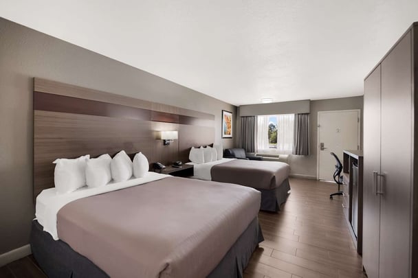 Accessible 2 Queen Beds