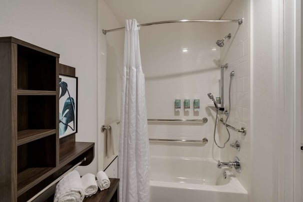 Accessible Bathroom | Tub