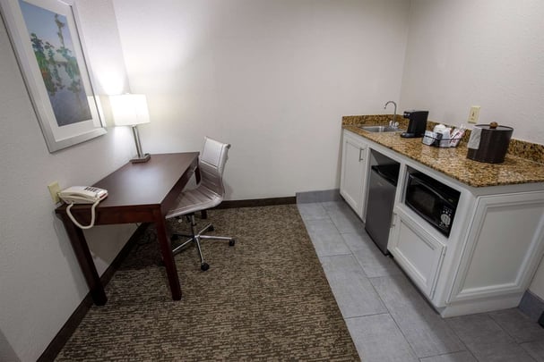 Guest Room Amenities