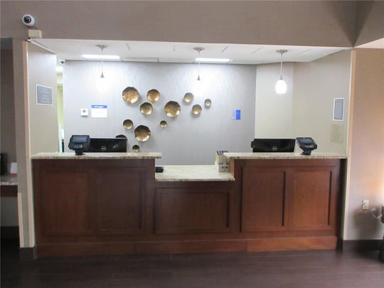 Best Western Kenner Front Desk