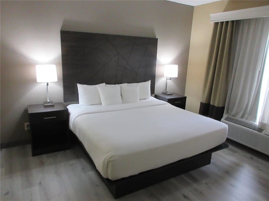 King Suite with Sofa