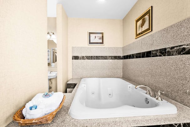 King Jacuzzi Bathroom