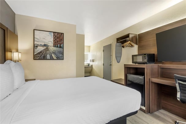 Accessible Queen Roll In