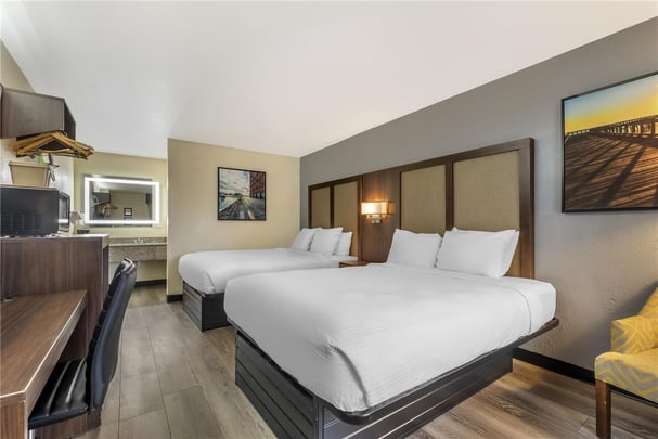 2 Queen Bed Room Pet Friendly